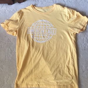 American Eagle tee size S